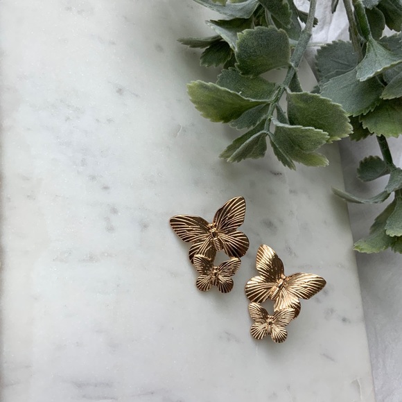 The Rose - Detailed Butterfly Double Drop Earrings - Picture 2 of 7